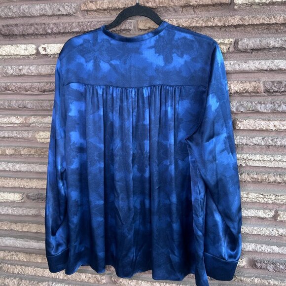Vince Winter Tie Dye Silk Blouse In Hydra, Navy, Size 14 NWT $345 - Picture 5 of 11